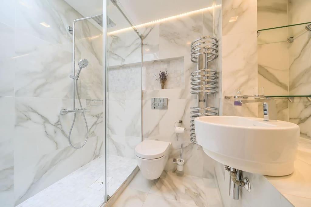 Luxury 2bed Hyde Park Penthouse With Rooftop